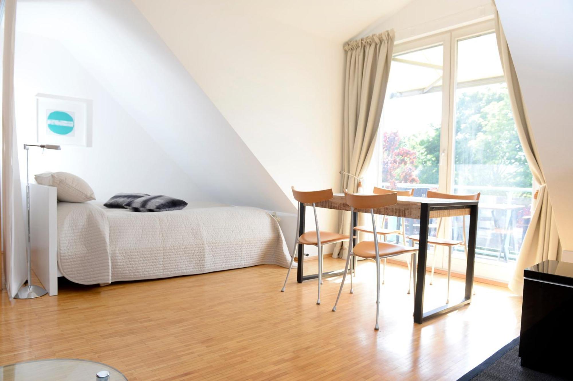 Parkside House Aparthotel 2*